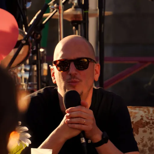 Interview de Xavier Carjuzââ de Festival Art Sonic : Dans les coulisses de l’organisation d’un grand festival de musique en Normandie
